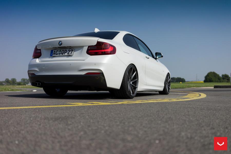  BMW 2-Series on Vossen Wheels (CVT) 2017 года  (фото 33 из 46)